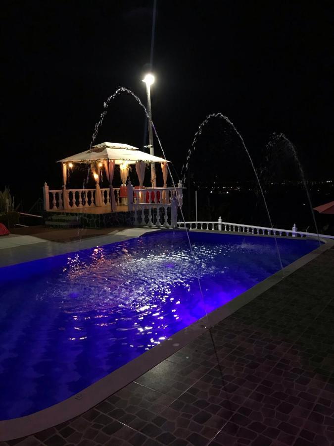 Castillo Del Toro Guest House อาร์เมเนีย ภายนอก รูปภาพ